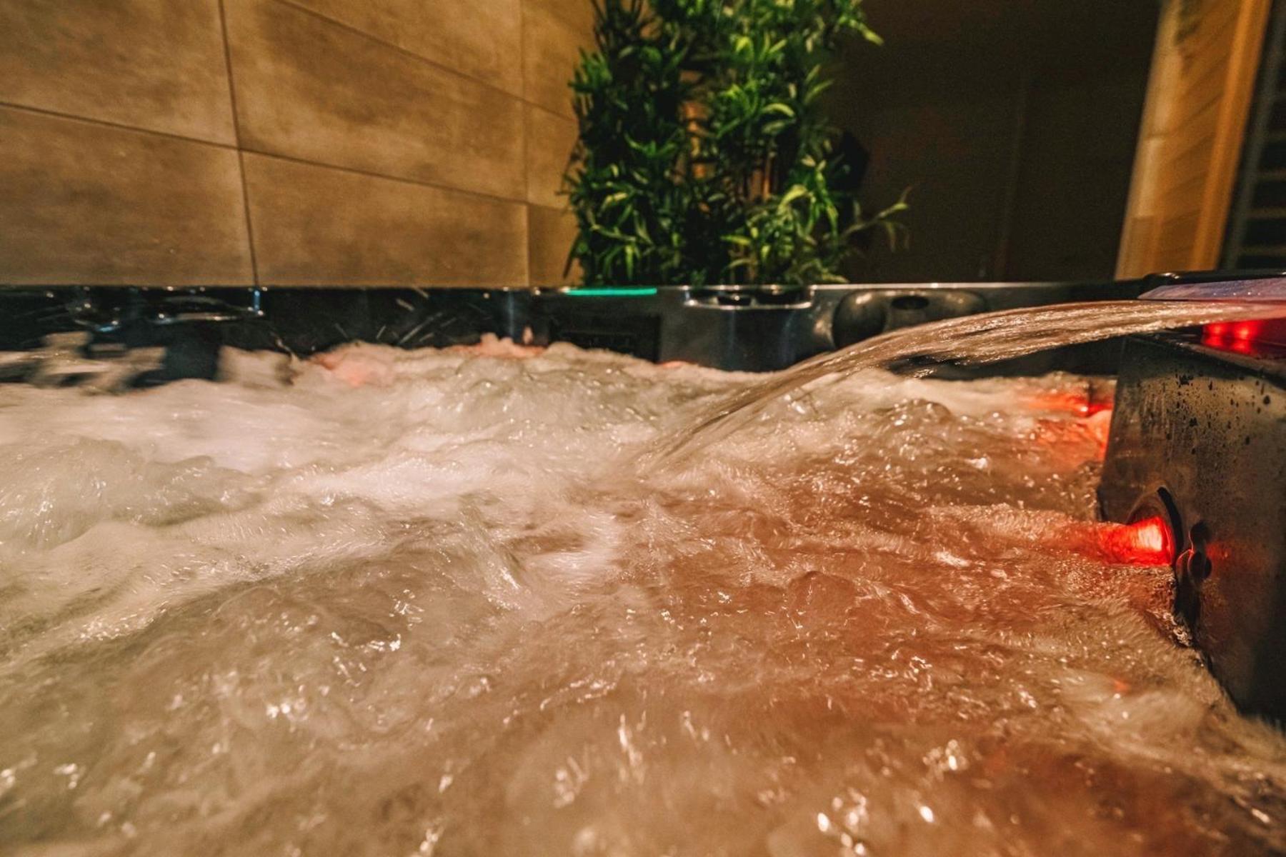 Spa Appartement O Temps Suspendu Reims Centre Sauna Et Jacuzzi Екстериор снимка