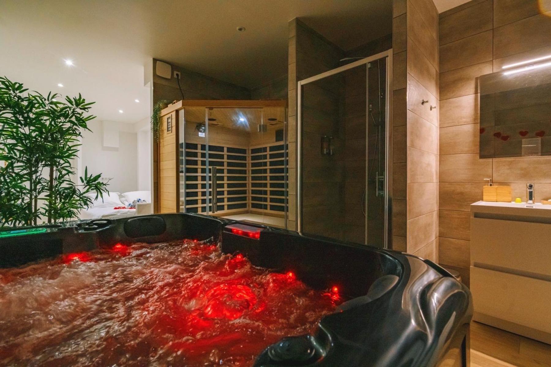 Spa Appartement O Temps Suspendu Reims Centre Sauna Et Jacuzzi Екстериор снимка